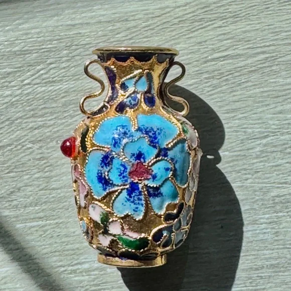 Vintage Cloisonne Miniature Vase Gold Trim Colorful Decorative Collector Item - Picture 7 of 7